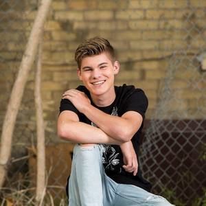 Meet your Posher, Devin